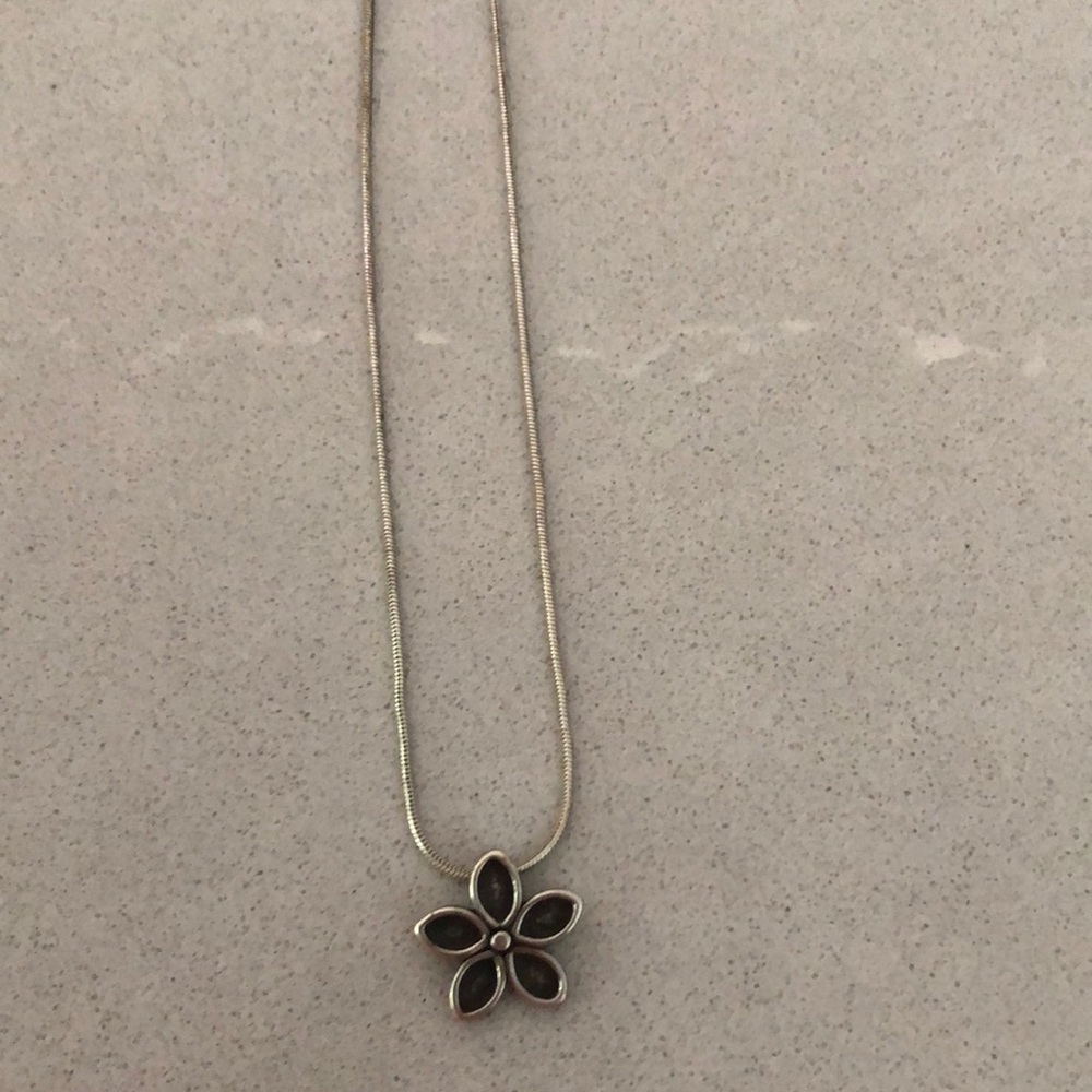 Silpada flower necklace
